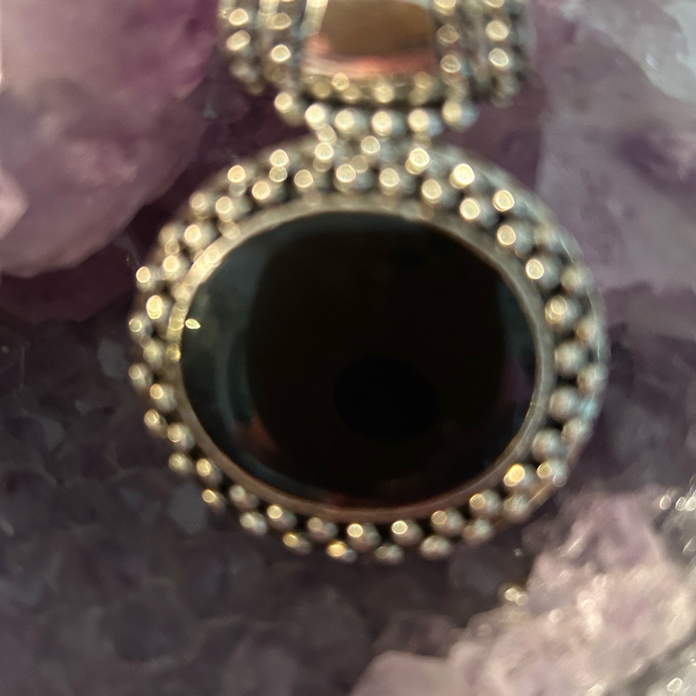 Chic Vintage Black Onyx and Silver Pendant